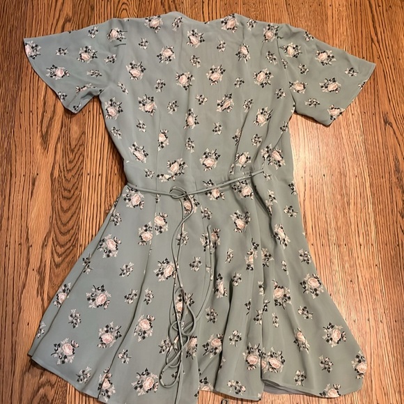 Reformation Dress - Picture 9 of 9